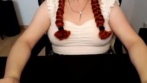 Elly online show from 06-30-26, 06:47