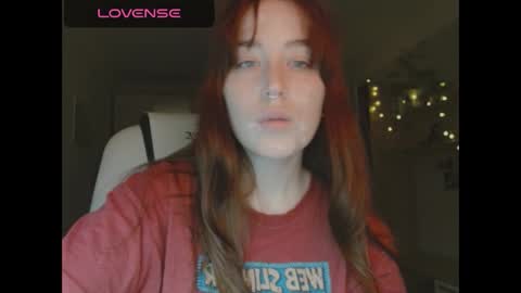 Snapshot of elly_rise chatting on 12-05-24, 08:33 Elly online show from 12-05-24, 08:33