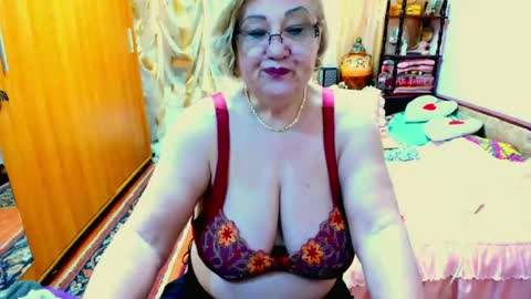 ellyhot53 online show from 06-27-26, 10:26