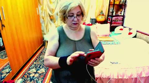 ellyhot53 online show from 07-20-26, 01:24