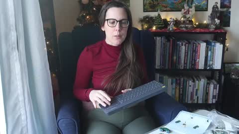 Elly Naomi online show from 12-13-24, 04:16