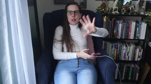 Elly Naomi online show from 01-12-25, 04:08