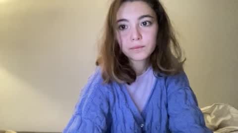Snapshot of ellynella chatting on 09-27-25, 09:42 Elina online show from 09-27-25, 09:42