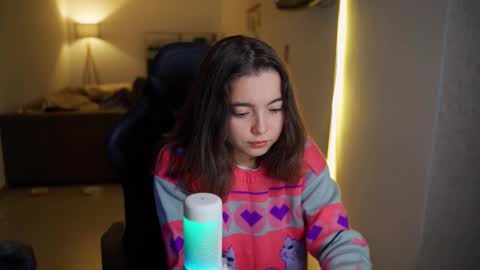 Snapshot of ellynella chatting on 10-14-25, 10:43 Elina online show from 10-14-25, 10:43