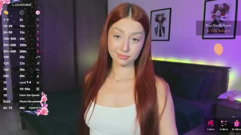 Snapshot of ellypeach chatting on 10-08-25, 12:25 EllyPeach online show from 10-08-25, 12:25