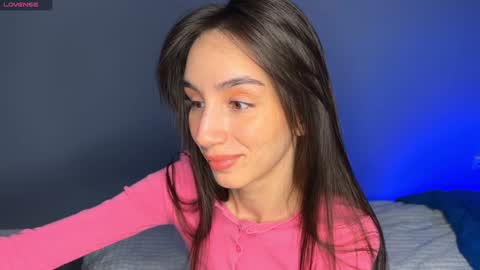 Snapshot of ellzabeth_ellison chatting on 02-01-25, 04:14 Im online Fri Sun Mon Tue Thu Fri Sat3 from 1000 online show from 02-01-25, 04:14