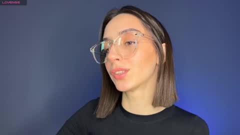 Snapshot of ellzabeth_ellison chatting on 02-26-25, 05:42 Im online Fri Sun Mon Tue Thu Fri Sat3 from 1000 online show from 02-26-25, 05:42