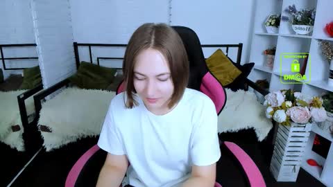 Snapshot of elma_lily chatting on 09-23-25, 06:05 elma_lily online show from 09-23-25, 06:05