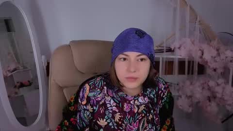 Snapshot of elma_lily chatting on 10-14-25, 05:30 elma_lily online show from 10-14-25, 05:30