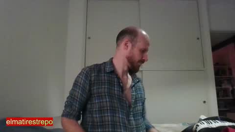 Snapshot of elmatirestrepo chatting on 01-04-25, 04:12 Mati Restrepo online show from 01-04-25, 04:12