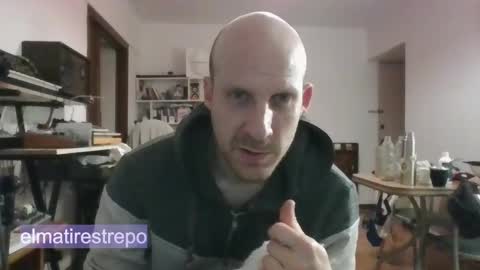 Snapshot of elmatirestrepo chatting on 09-21-25, 10:44 Mati Restrepo online show from 09-21-25, 10:44