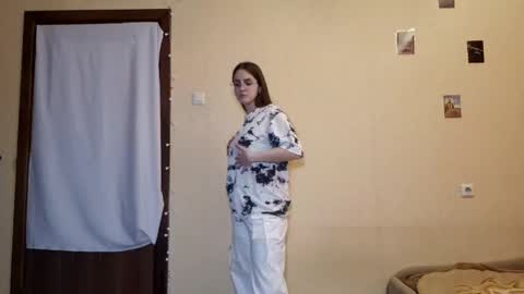 Kate online show from 04-22-26, 02:51