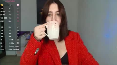 Snapshot of elmirapowers chatting on 01-08-25, 12:47 elmirapowers online show from 01-08-25, 12:47