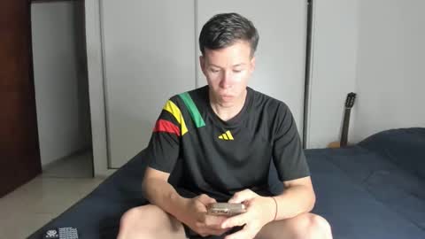 Snapshot of elnenedearg chatting on 10-05-25, 10:40 elnenedearg online show from 10-05-25, 10:40