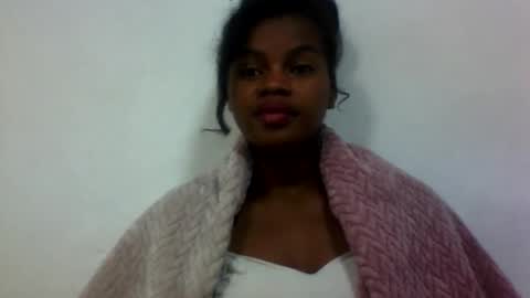 elodie228680 online show from 06-10-26, 06:40