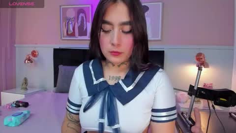 Elodie  online show from 09-24-25, 12:30