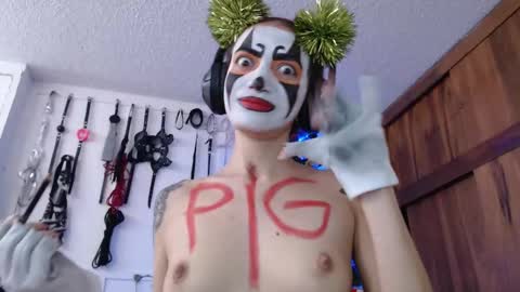 Snapshot of eloise_brown_ chatting on 01-01-25, 06:49 Chelsea Please help me to reach 100 thumbs up online show from 01-01-25, 06:49