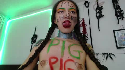 Snapshot of eloise_brown_ chatting on 01-18-25, 12:24 Chelsea Please help me to reach 100 thumbs up online show from 01-18-25, 12:24