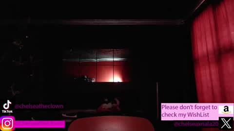 Snapshot of eloise_brown_ chatting on 12-20-25, 03:41 Chelsea Please help me to reach 100 thumbs up online show from 12-20-25, 03:41