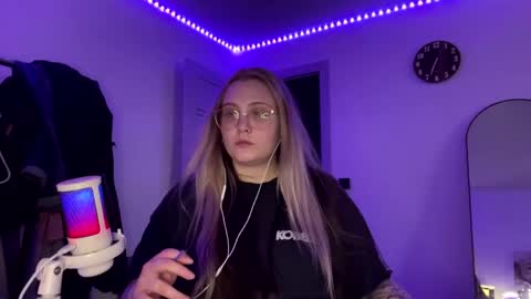 Katie online show from 05-05-26, 01:41