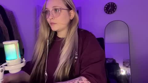Katie online show from 05-06-26, 02:00