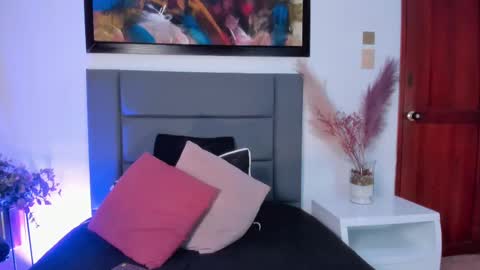 Snapshot of eloisequinn chatting on 03-03-25, 12:27 EloiseQuinn online show from 03-03-25, 12:27