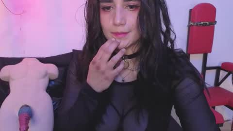 Snapshot of elowen_halley1 chatting on 12-16-25, 08:25 elowen_halley1 online show from 12-16-25, 08:25