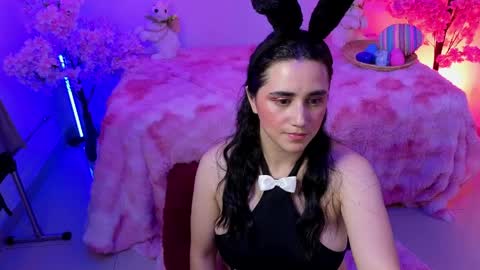 elowen_halley1 online show from 04-04-26, 09:01