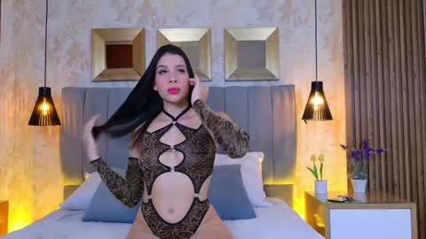 Snapshot of elsa_gb chatting on 03-14-26, 03:45 Isabela Martinez online show from 03-14-26, 03:45