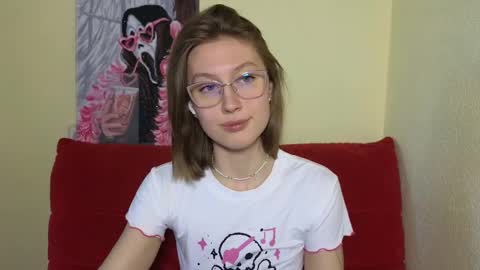 Snapshot of elsaangel chatting on 12-18-24, 04:20 elsaangel online show from 12-18-24, 04:20