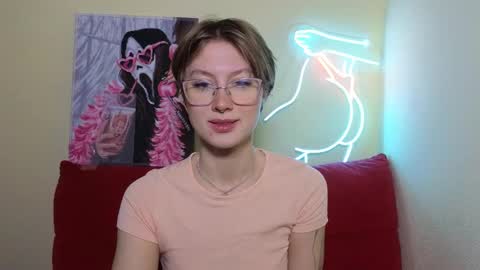 Snapshot of elsaangel chatting on 10-19-25, 01:50 elsaangel online show from 10-19-25, 01:50