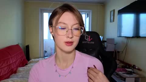 Snapshot of elsaangel chatting on 12-01-25, 03:55 elsaangel online show from 12-01-25, 03:55