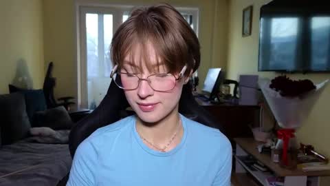 Snapshot of elsaangel chatting on 02-15-26, 10:47 elsaangel online show from 02-15-26, 10:47