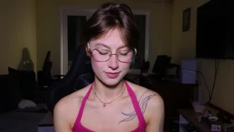 Snapshot of elsaangel chatting on 02-16-26, 01:18 elsaangel online show from 02-16-26, 01:18