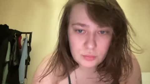 Elsa online show from 06-18-26, 03:49