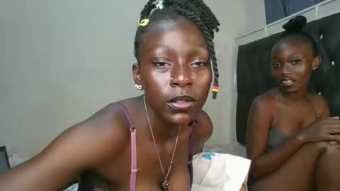 elsiejoy online show from 11-04-25, 07:40