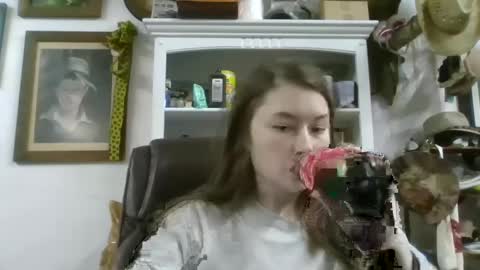 Elsie Rain online show from 09-16-25, 08:48