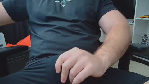 Snapshot of eltanke2206 chatting on 11-05-25, 07:36 alexgarg online show from 11-05-25, 07:36