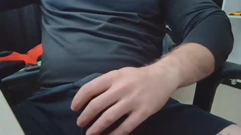 Snapshot of eltanke2206 chatting on 12-18-25, 07:09 alexgarg online show from 12-18-25, 07:09