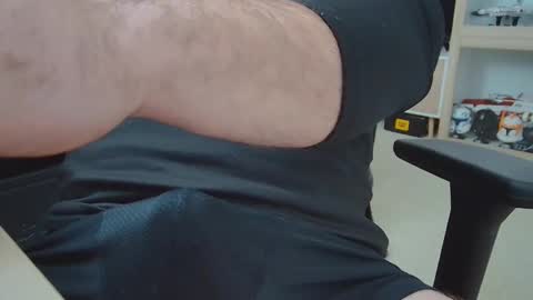 Snapshot of eltanke2206 chatting on 01-19-26, 04:00 alexgarg online show from 01-19-26, 04:00