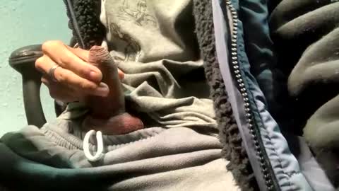 Snapshot of elvergg1 chatting on 01-11-25, 10:51 elvergg1 online show from 01-11-25, 10:51