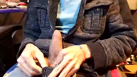 Snapshot of elvergg1 chatting on 02-15-26, 10:58 elvergg1 online show from 02-15-26, 10:58