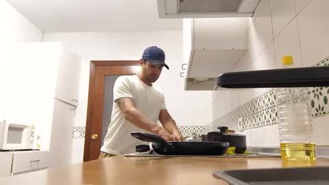 Snapshot of elviajeronightclub chatting on 02-05-25, 09:36 elviajeronightclub online show from 02-05-25, 09:36