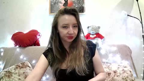 Snapshot of elvinasweet chatting on 12-23-25, 05:16 ElvinaSweet online show from 12-23-25, 05:16