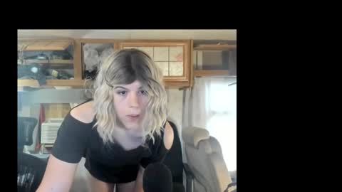 elvymay online show from 10-25-25, 10:26