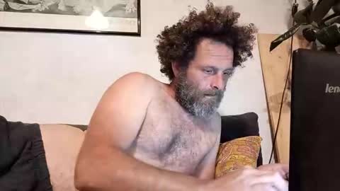 Snapshot of elyjahoye chatting on 03-20-26, 10:25 elyjahoye online show from 03-20-26, 10:25