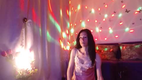 Elisa online show from 06-03-26, 06:57