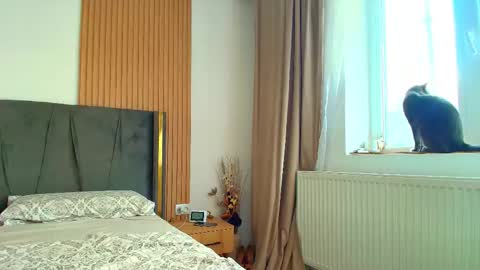 Snapshot of elyzabetth chatting on 10-01-25, 07:36 Ely online show from 10-01-25, 07:36