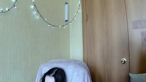 Elza Kom online show from 06-16-26, 04:15