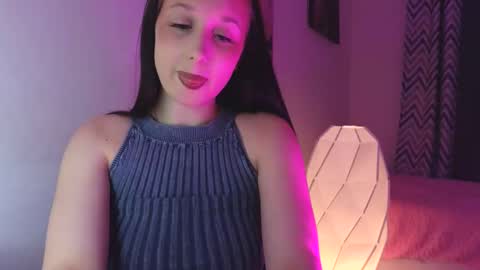 Em1l1a online show from 09-25-25, 06:11